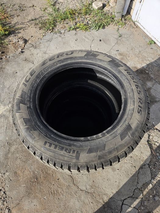 Продам зимние шипованные шины