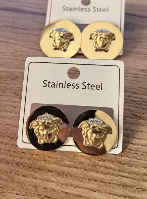 Cercei placați cu aur