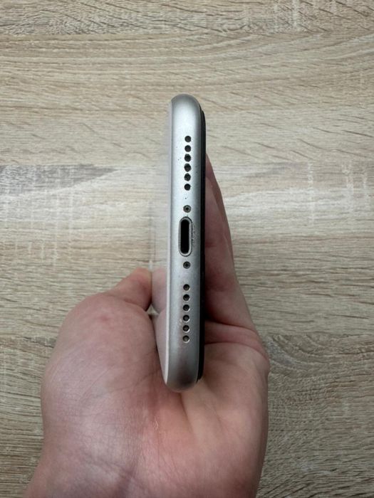 Продаю Iphone 11
