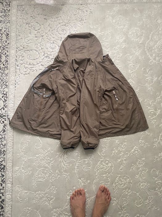 Продам куртки 5000 тг