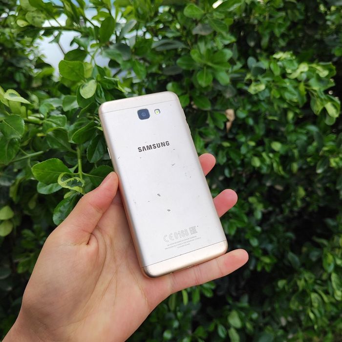 Samsung J5 dastavka bor