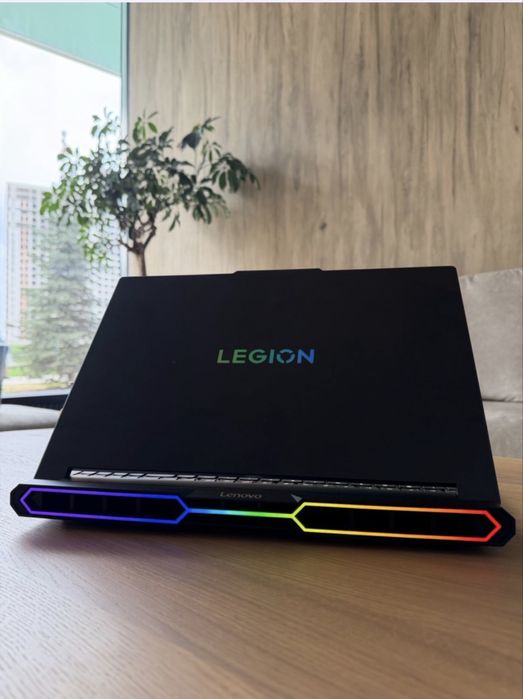 Lenovo Legion Pro 7 16" – RTX 5090 / Ultra 9 275HX / 64GB / 3TB OLED идеален за топ гейминг и сериозен AI