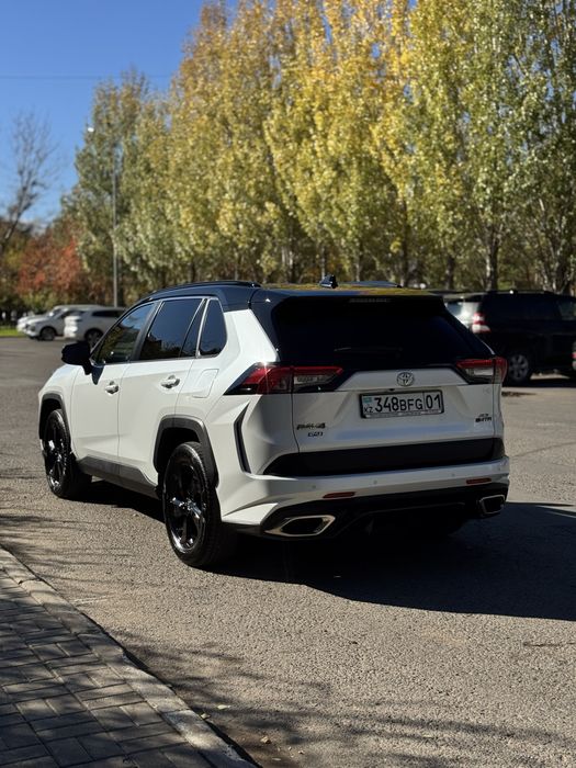Продам Toyota Rav 4