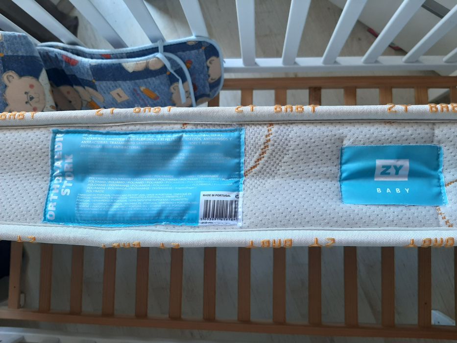 Бебешка кошара с матрак в отлично състояние