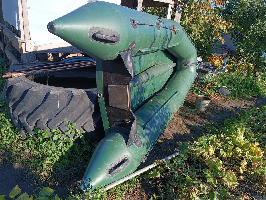 Продам лодку Колибри