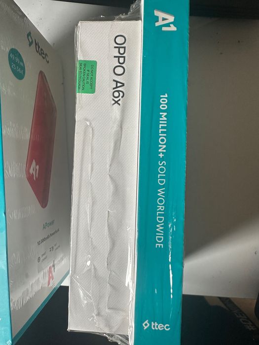 Телефон OPPO A6x с powerbank