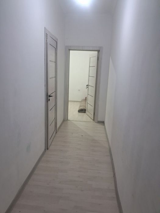 Yangi Darxon 3 xonali 1 etaj sotiladi