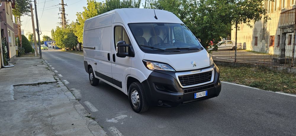 Vand Peugeot Boxer, 2.2 diesel, an 2023, Euro 6, foarte Ingrijit, km reali, Acte la Zi