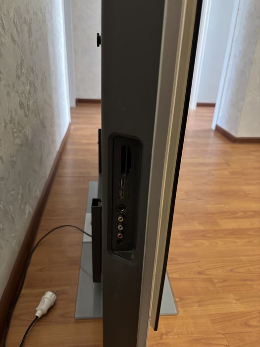 телевизор Philips Cineos