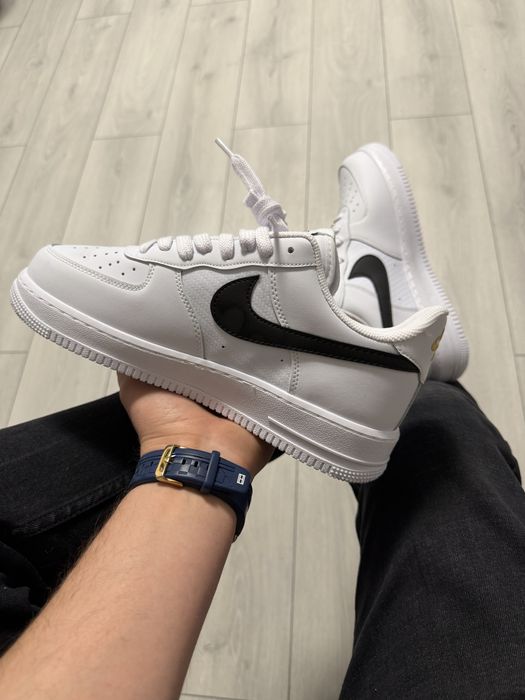 Adidasi Barbati Nike Air Force 1 Alb & Negru!