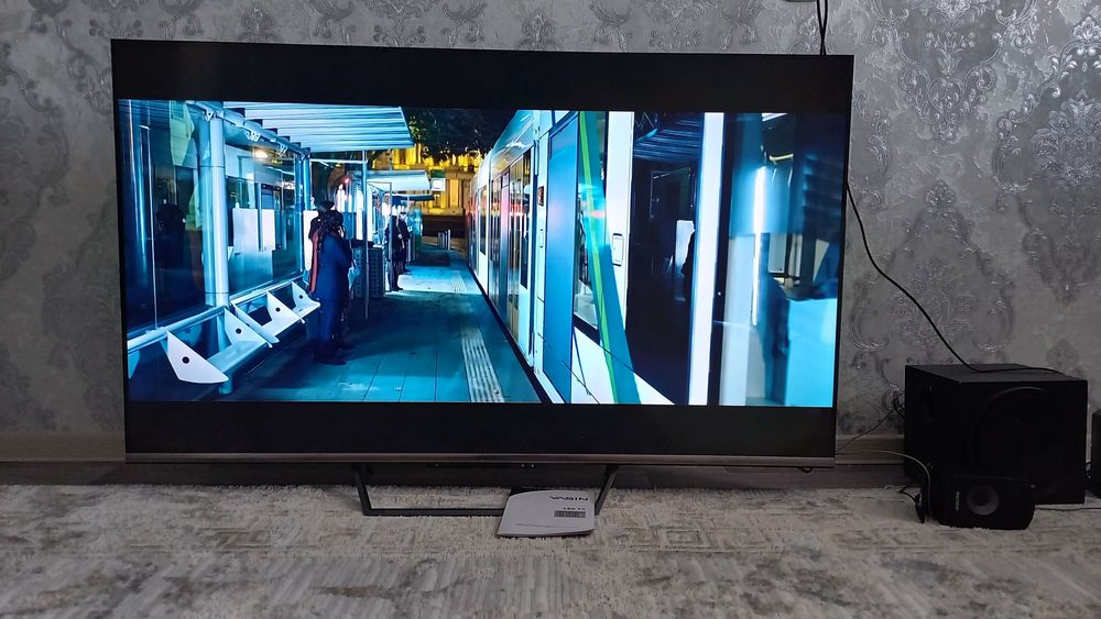 Продам 4к QLED телевизор