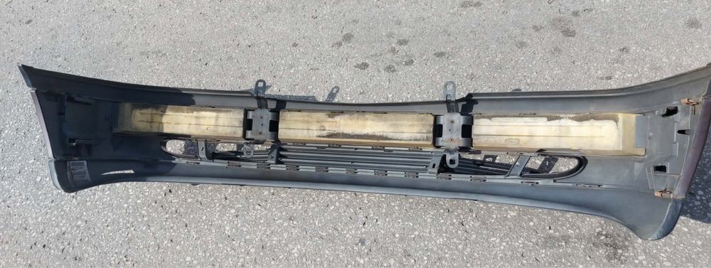 Предна броня от mercedes w202