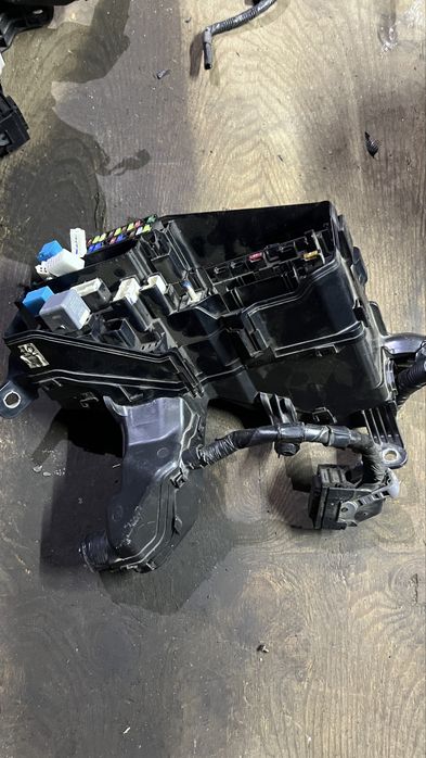 Корпус предохранителей Камри 50/55