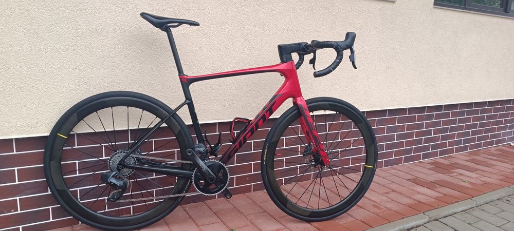 Cursiera Giant Defy  Advanced, carbon, mărime ML