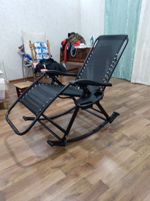 Продам кресло шезлонг-качалка