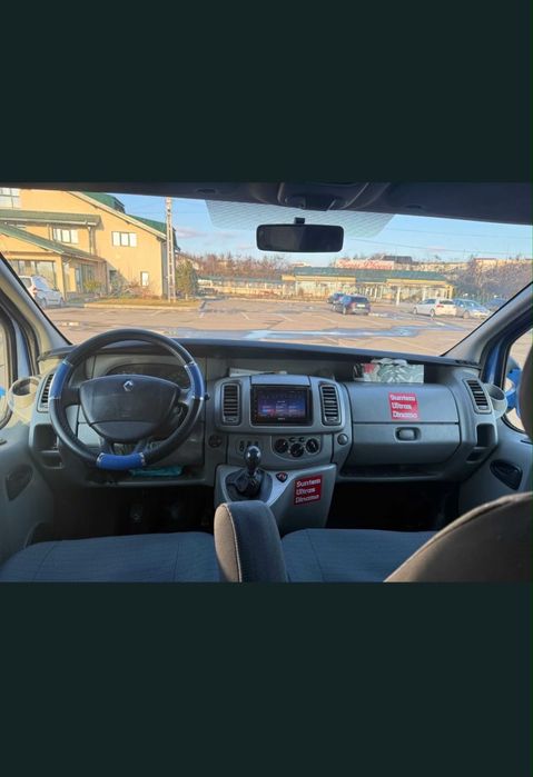 Renault Trafic II / 8+1 LUNG