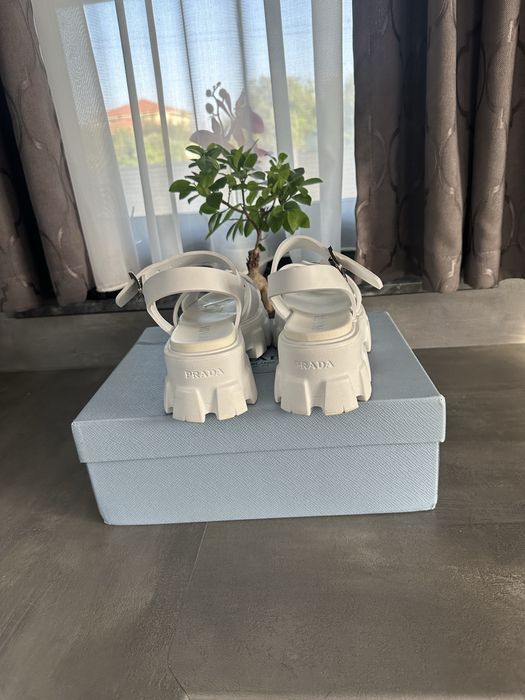 Prada уникални дамски сандали