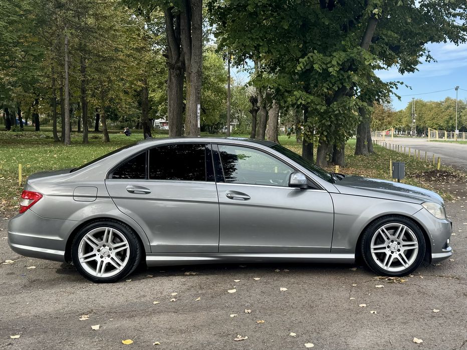 Mercedes C280/300 Sport AMG line 3.0 V6 бензин/газ 231 к.с.