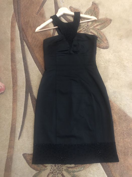 Елегантна дамска рокля