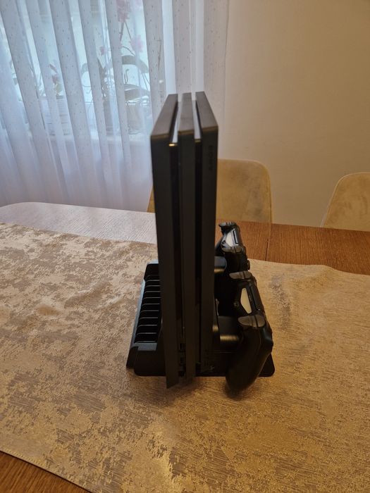 Vand PlayStation 4 Pro,  1T