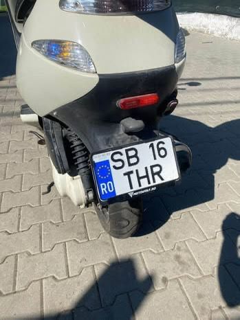 Scuter Peugeout elyseo