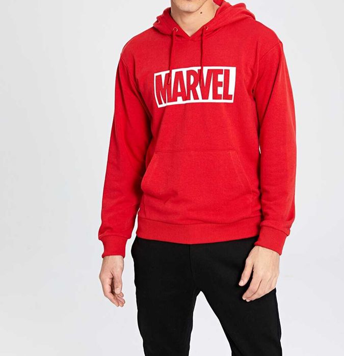 Hanorac roșu Marvel