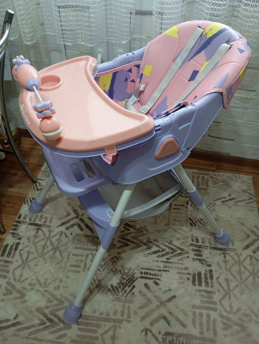 Продам стульчик для кормления.