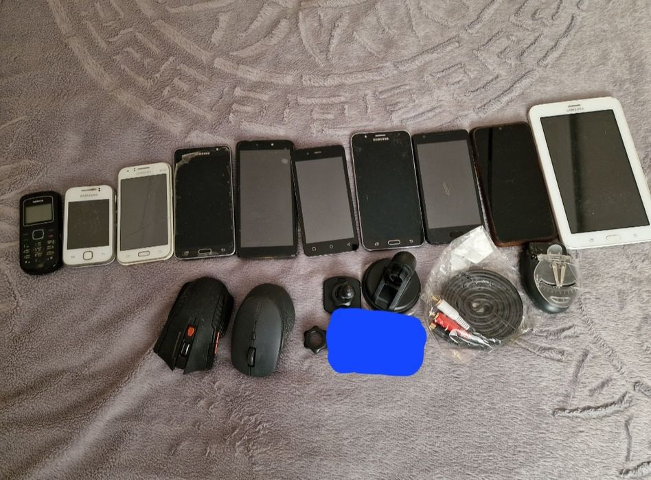Продам телефоны (+мыши, рандомные провода и планшет) на запчасти