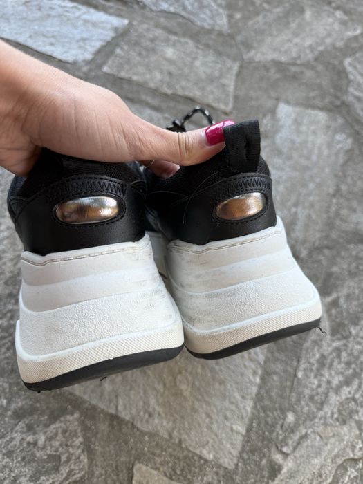 Черни обувки Stradivarius