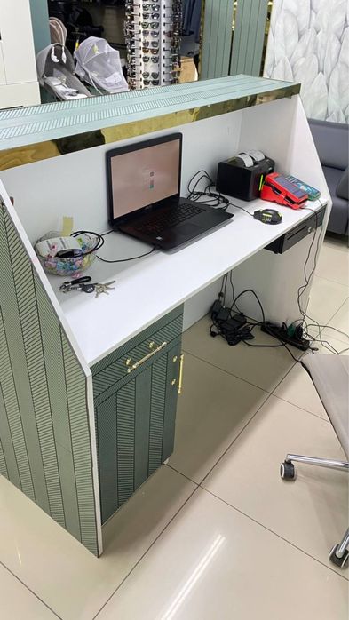 Продается ресепшн