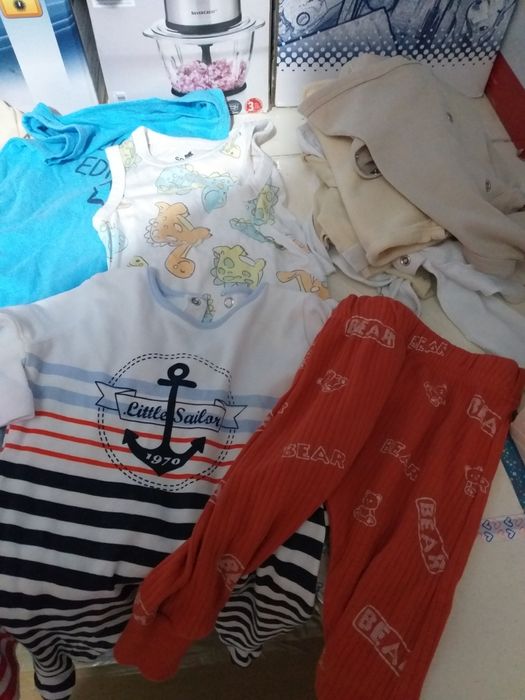 Lot de 28 Haine Bebe Nr 52-68