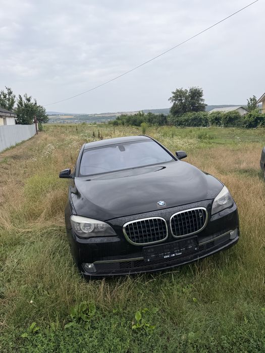 bara fata BMW Seria 7 F01 F02 faruri bmw seria 7 F01 F02 far dreapta far stanga F01