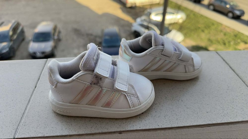 Обувки за момиче