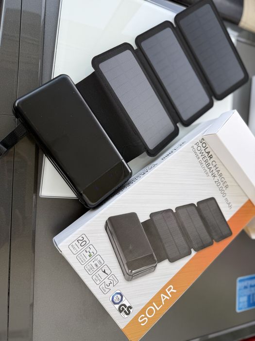 Baterie externă cu 3 panouri solare•20.00mAh-20W , 2 iesiri,Noua