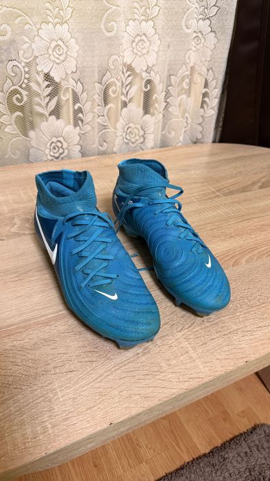 vand Ghete de Fotbal Nike Phantom Luna