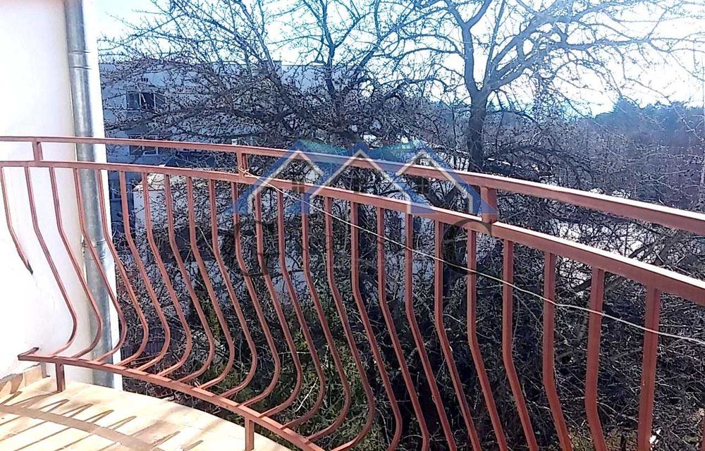 Дава се под наем  в к.к. Св.Св. Константин и Елена - 30 кв.м за 255 € - Снимка #5