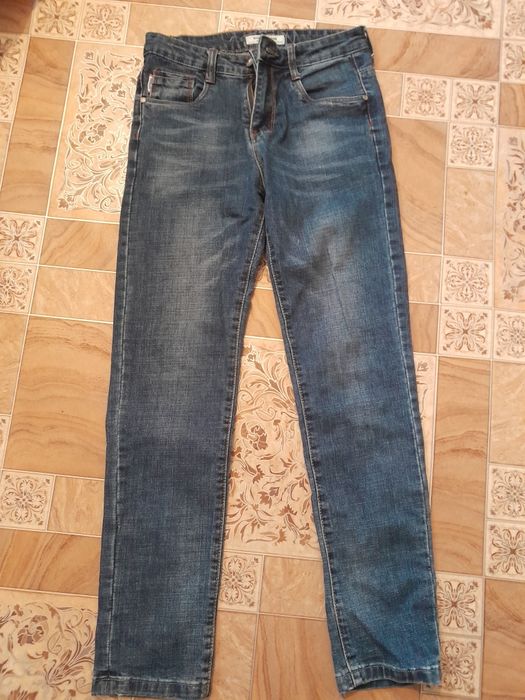 Джинсы и брюки на мальчика.