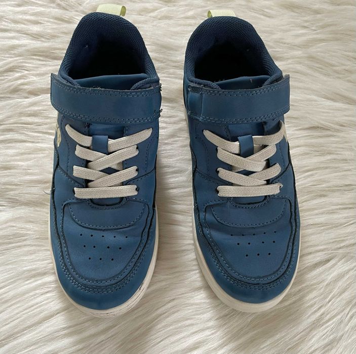 Incaltaminte H&M, cu dinozauri, pt baieti, marime 31