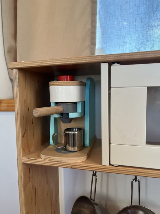 Детцка кухня и играчки