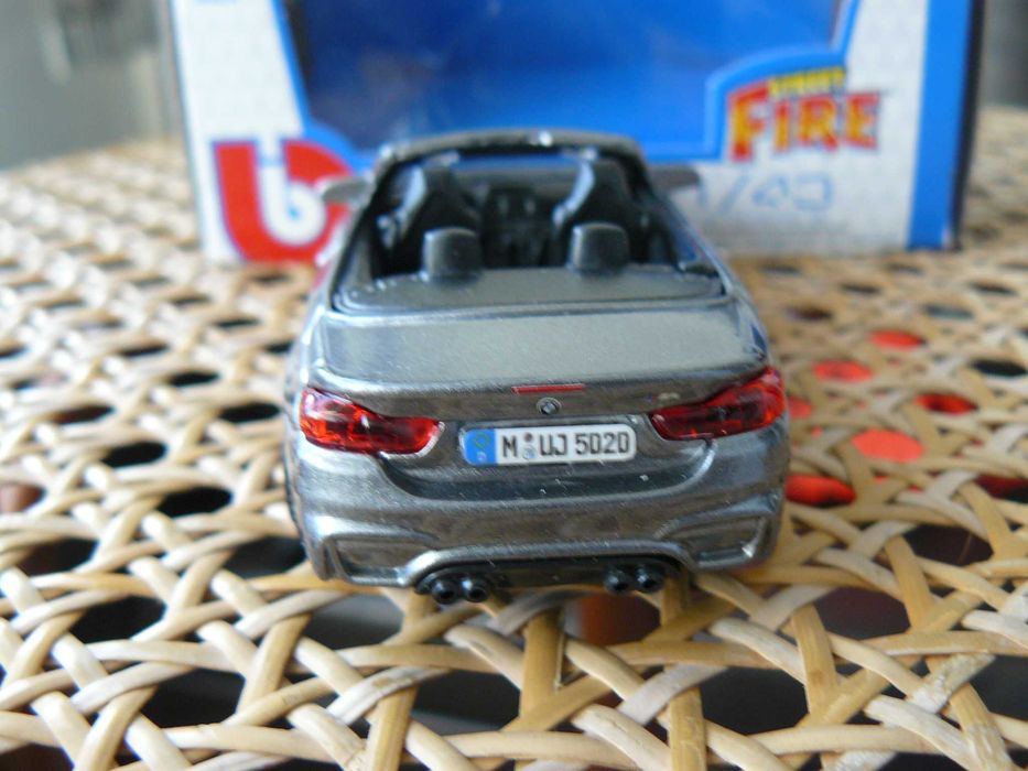 Macheta Auto BMW M4 CABRIO 2016 SILVER,Noua, Scara1:43, Produs Bburago