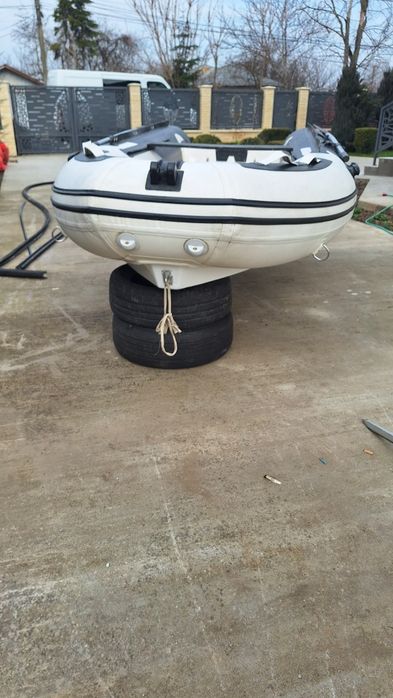 Barca RIB Gonflabila