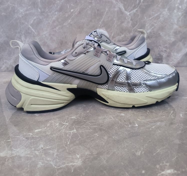 Nike V2K Run Summit White номер 44,5