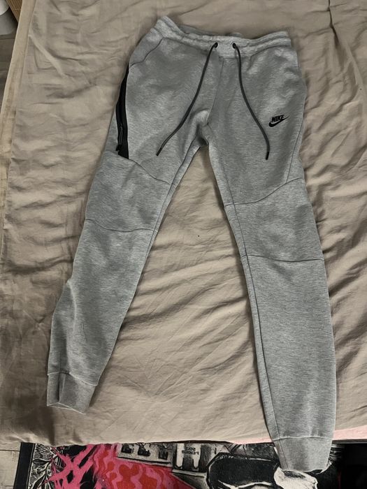 Nike tech fleece old season
