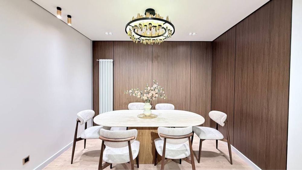 Срочно продается 4х комнатная квартира /новый ремонт / м.Космонавты /