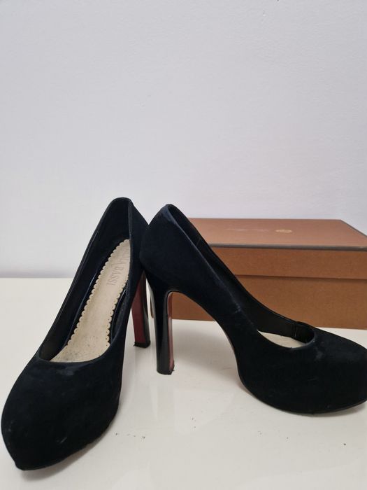 Туфли лабутены замша