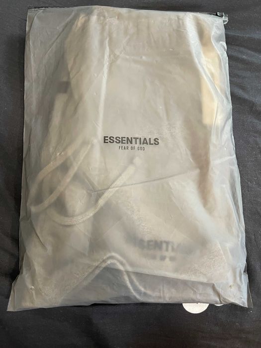 Pantaloni Scurti Essentials