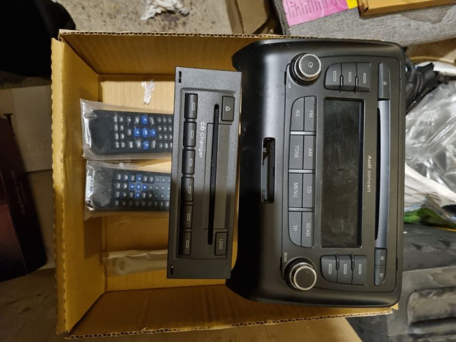 radioCD original audi concert,magazie CD originala AUDI,telecomenzi