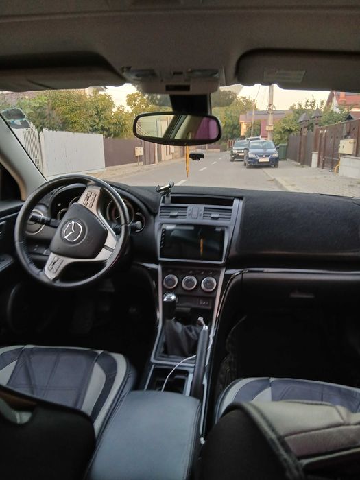 Vand Mazda6 din anul 2008 mtor 2000 diesel pret 2600 euro