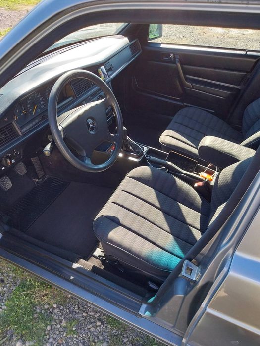 ЗА ЦЕНИТЕЛИ!!!  Колата е седяла в топъл гараж от нова.