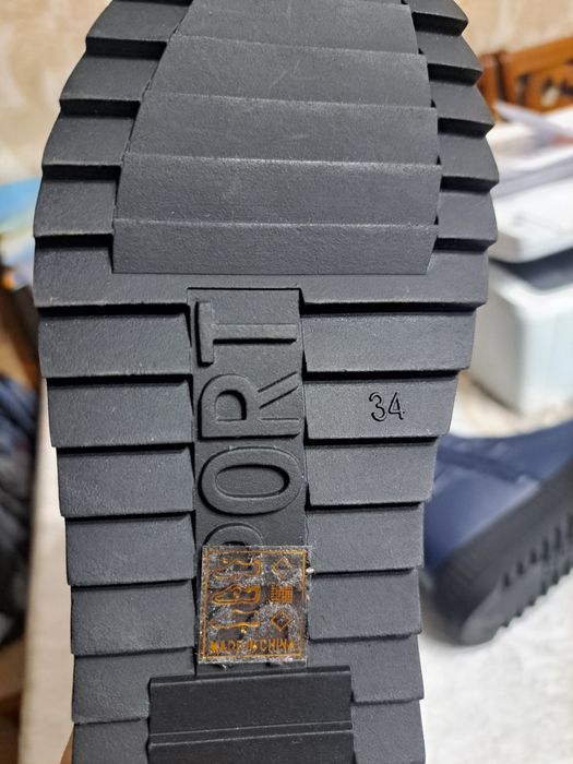 Срочно продам  сапоги.